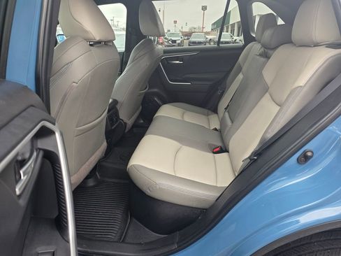 Used 2024 Toyota RAV4 SE w/ Convenience Package image 11