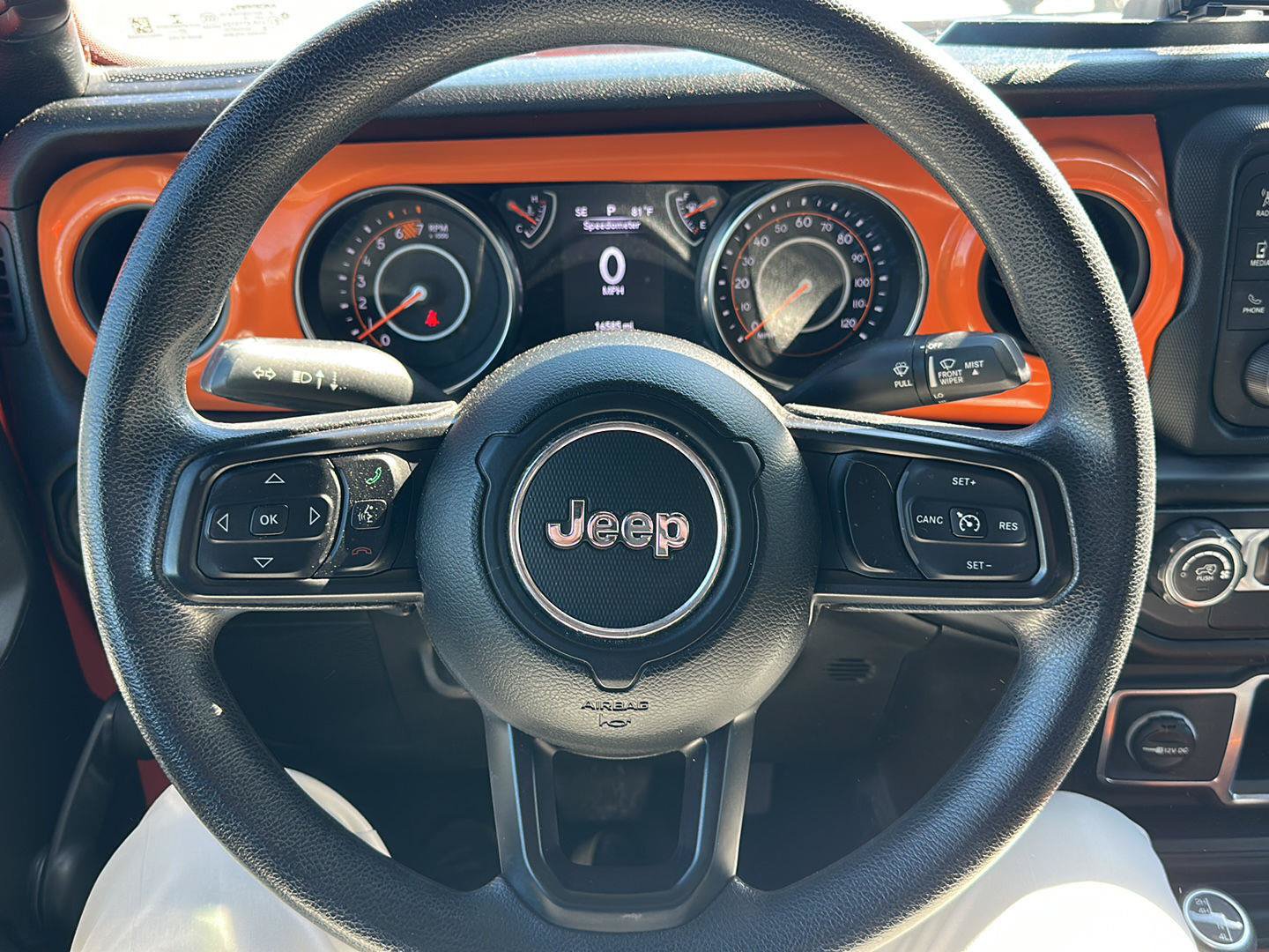 Used 2018 Jeep Wrangler Sport AWD/4WD image 14