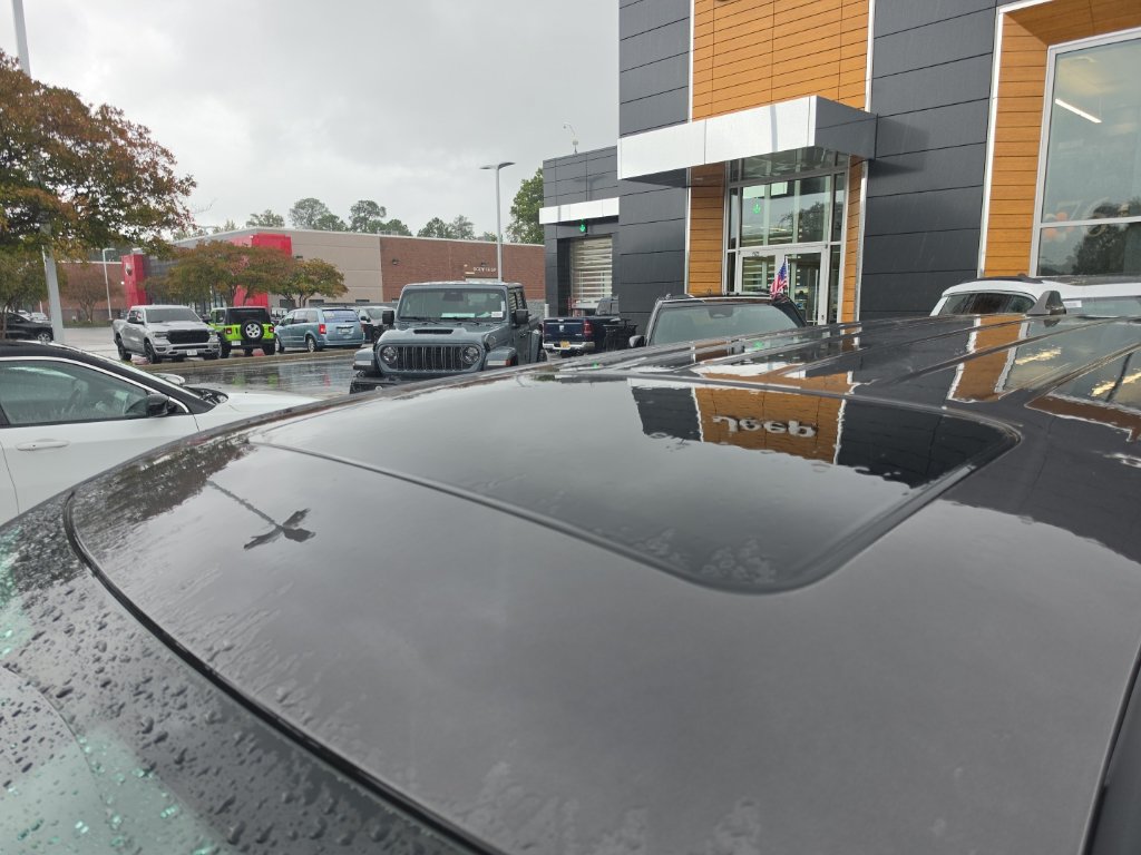 Used 2021 Dodge Durango R/T w/ Blacktop Package AWD/4WD image 5
