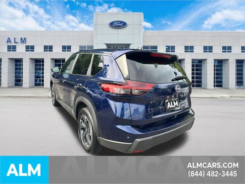 Used 2025 Nissan Rogue SV FWD image 8