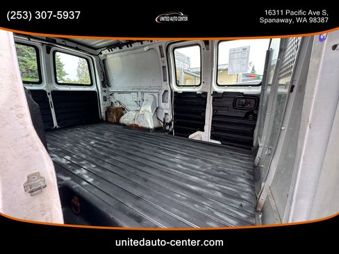 Used 2008 Chevrolet Express 3500 image 10