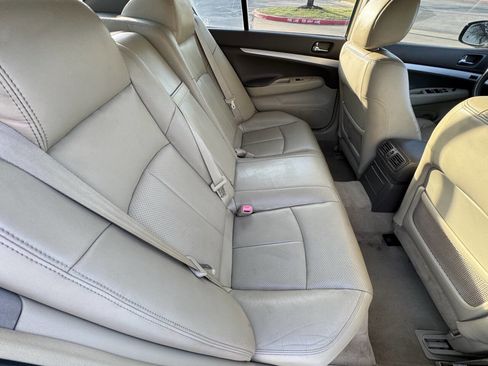 Used 2009 INFINITI G37 Journey w/ Premium Pkg image 12