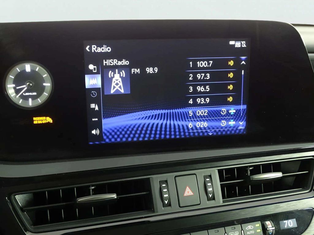 Used 2022 Lexus ES 350 w/ Accessory Package 2 FWD image 32
