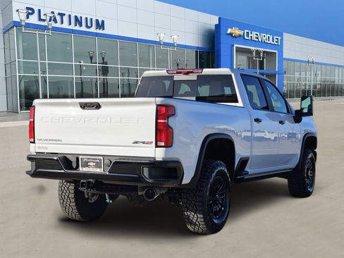 New 2026 Chevrolet Silverado 2500 ZR2 image 5