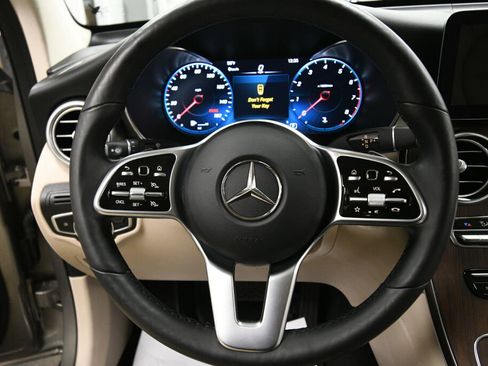 Used 2021 Mercedes-Benz GLC 300 4MATIC image 13