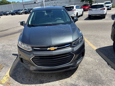 Used 2019 Chevrolet Trax LS w/ Tint and Cruise Package FWD image 6