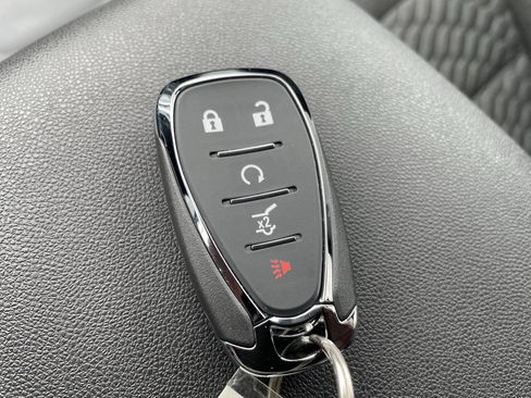 Used 2019 Chevrolet Equinox LT w/ Driver Convenience Package image 27