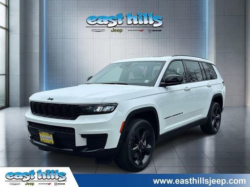 Certified 2023 Jeep Grand Cherokee L Laredo AWD/4WD image 7