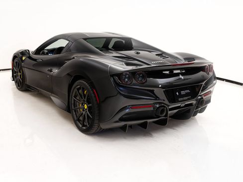 Certified 2022 Ferrari F8 Tributo RWD image 24