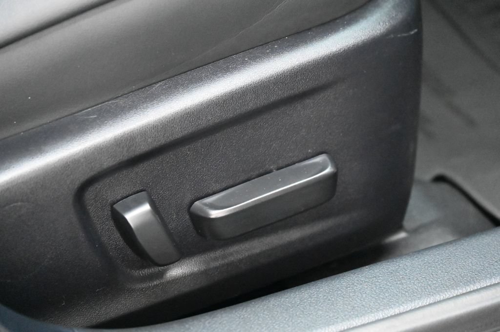 Used 2022 Lexus IS 350 F Sport w/ Navigation Package RWD image 22
