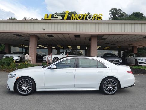 Used 2025 Mercedes-Benz S 580e 4MATIC Sedan image 4