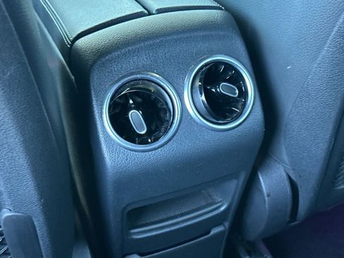 Certified 2021 Mercedes-Benz GLB 250 image 14