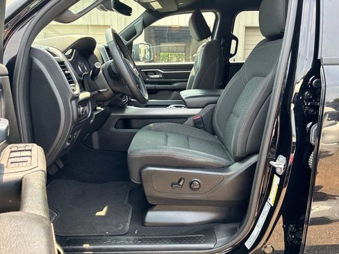 Used 2025 RAM 1500 Big Horn AWD/4WD image 23