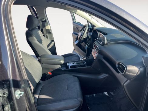 Used 2020 Hyundai Santa Fe SE image 15