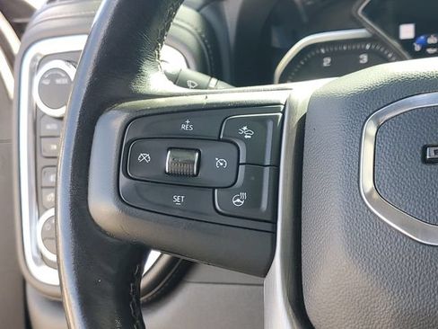 Used 2022 GMC Sierra 2500 Denali w/ Denali Black Diamond Edition AWD/4WD image 11