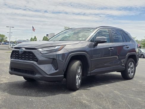 Certified 2024 Toyota RAV4 LE AWD/4WD image 11