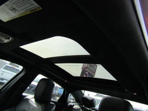 Used 2016 Chrysler 200 S w/ Navigation & Sound Group I image 13