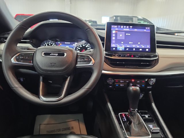 Used 2025 Jeep Compass Limited AWD/4WD image 10
