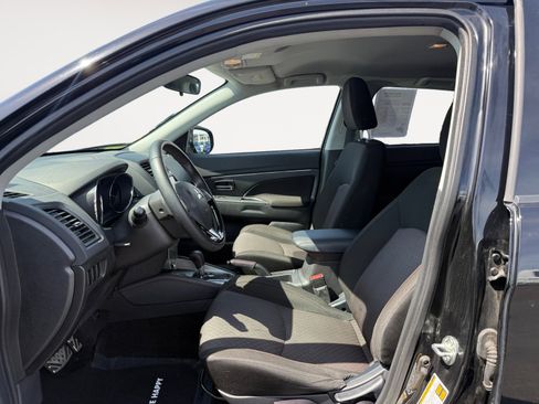 Used 2019 Mitsubishi Outlander Sport LE FWD image 10