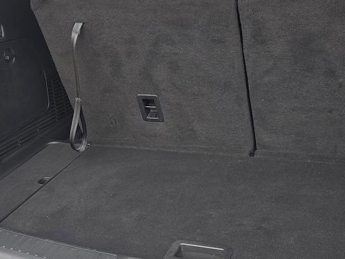 Used 2023 Ford Explorer XLT w/ Equipment Group 202A image 8