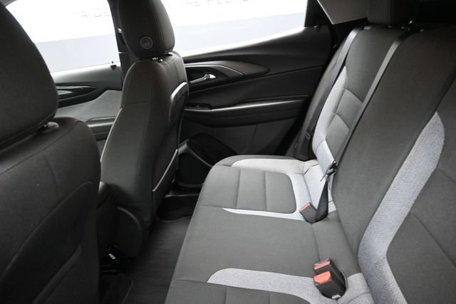 Used 2025 Chevrolet TrailBlazer LT w/ LT Cold Weather Package FWD image 23