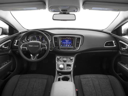 Used 2016 Chrysler 200 Limited image 31