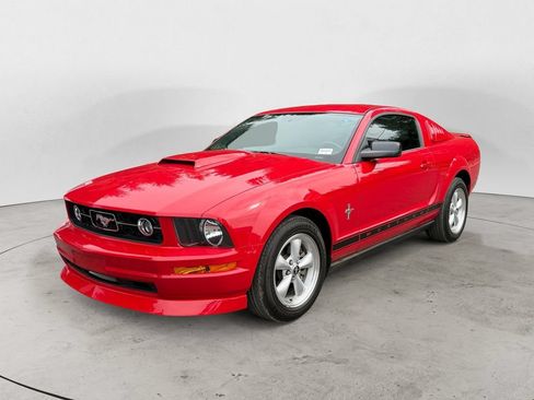 Used 2008 Ford Mustang Premium RWD image 1
