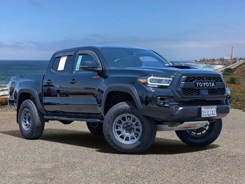 Used 2020 Toyota Tacoma TRD Pro AWD/4WD image 2