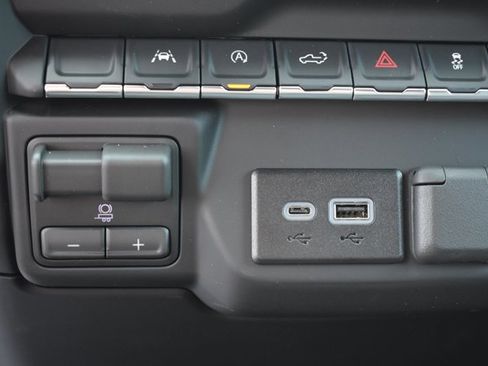 New 2026 Chevrolet Silverado 1500 Custom w/ Rally Edition AWD/4WD image 25