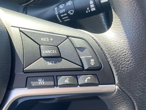 Certified 2024 Nissan Kicks SV image 17