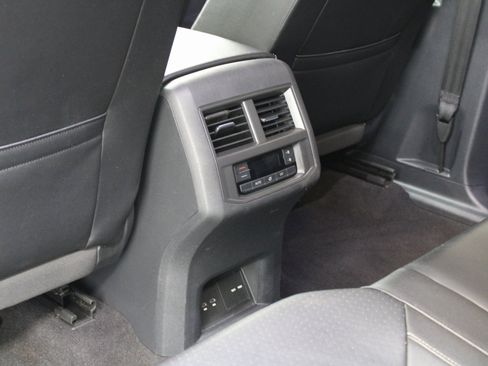 Used 2021 Volkswagen Atlas SE image 20