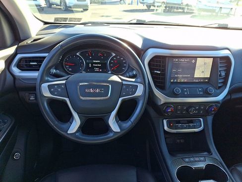 Used 2021 GMC Acadia SLT image 13
