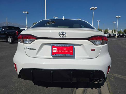 Used 2024 Toyota Corolla SE w/ SE Premium Package image 15