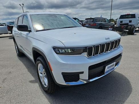 New 2026 Jeep Grand Cherokee L 4WD image 11