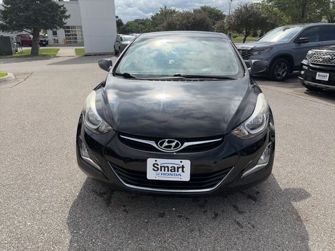 Used 2015 Hyundai Elantra SE w/ Option Group 02 FWD image 2