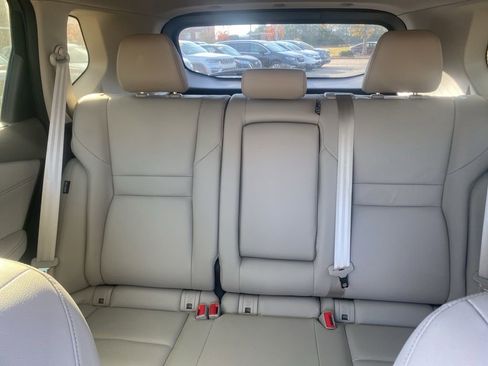 Used 2023 Nissan Rogue SL w/ SL Premium Package image 29