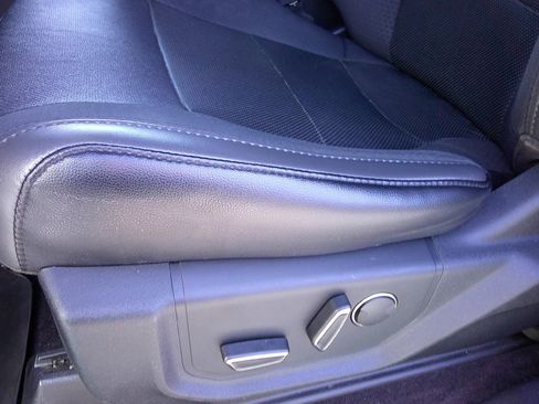 Certified 2019 Ford F150 Raptor w/ Equipment Group 801A Mid image 9