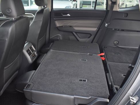 Used 2022 Volkswagen Atlas SE image 42