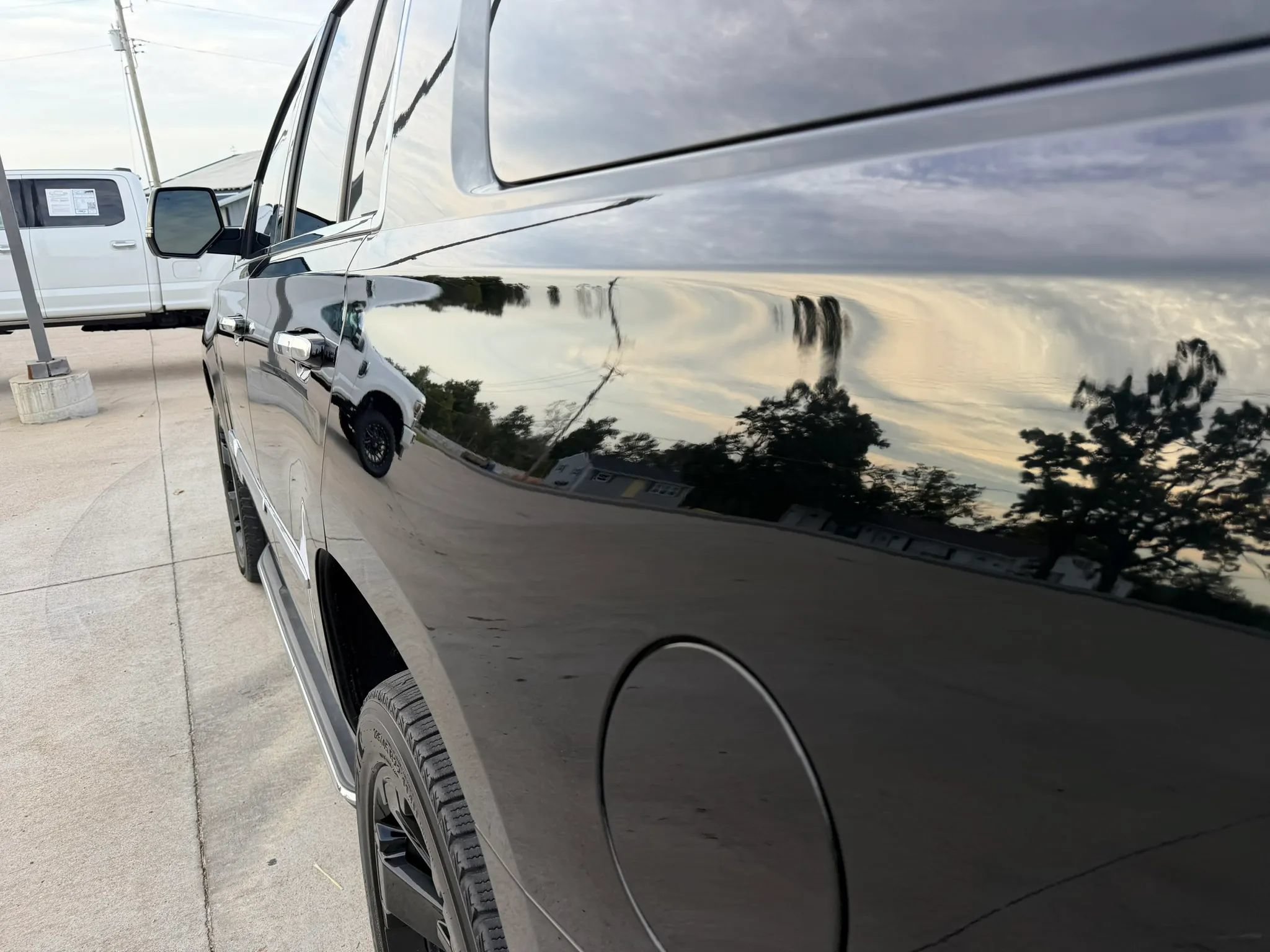 Used 2019 Cadillac Escalade Luxury AWD/4WD image 73
