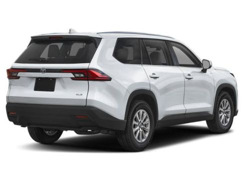 New 2026 Toyota Grand Highlander FWD image 2