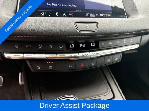 Used 2022 Cadillac XT4 Sport AWD/4WD image 19