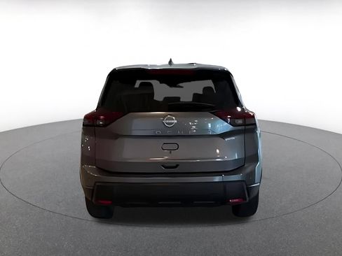 Used 2025 Nissan Rogue SV FWD image 11