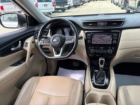Used 2019 Nissan Rogue SL AWD/4WD image 11