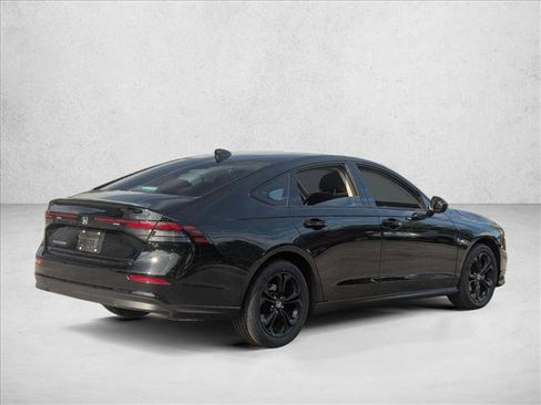 Used 2025 Honda Accord SE image 5