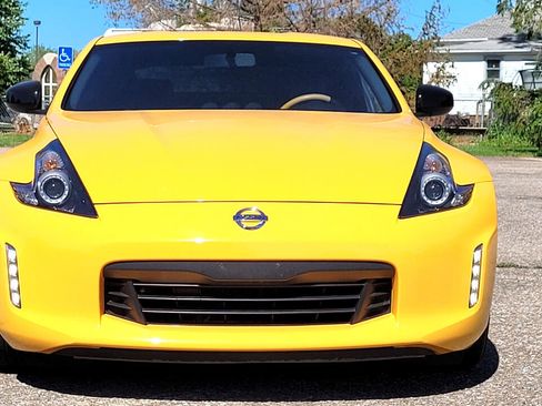 Used 2018 Nissan 370Z Coupe w/ Z34 Heritage Edition - Yellow image 9