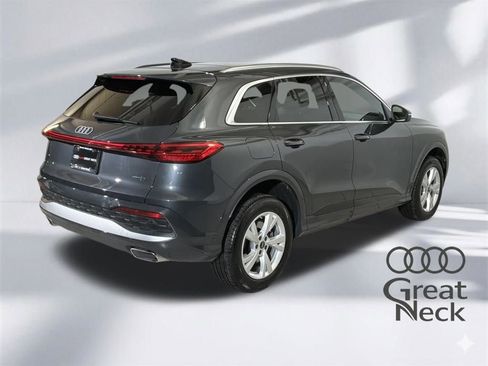 Certified 2025 Audi Q5 Premium w/ Convenience Package image 10