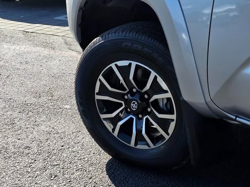 Used 2023 Toyota Tacoma TRD Sport image 8