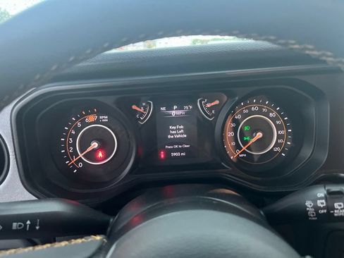 Used 2024 Jeep Wrangler Unlimited Sport AWD/4WD image 11