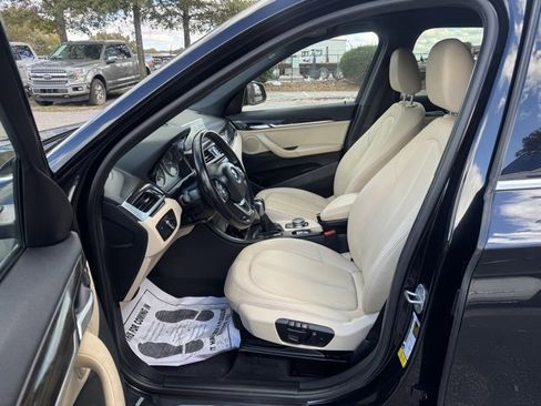 Used 2017 BMW X1 sDrive28i image 16