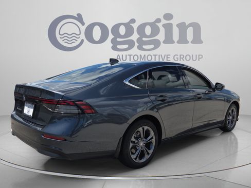 Used 2023 Honda Accord EX image 5